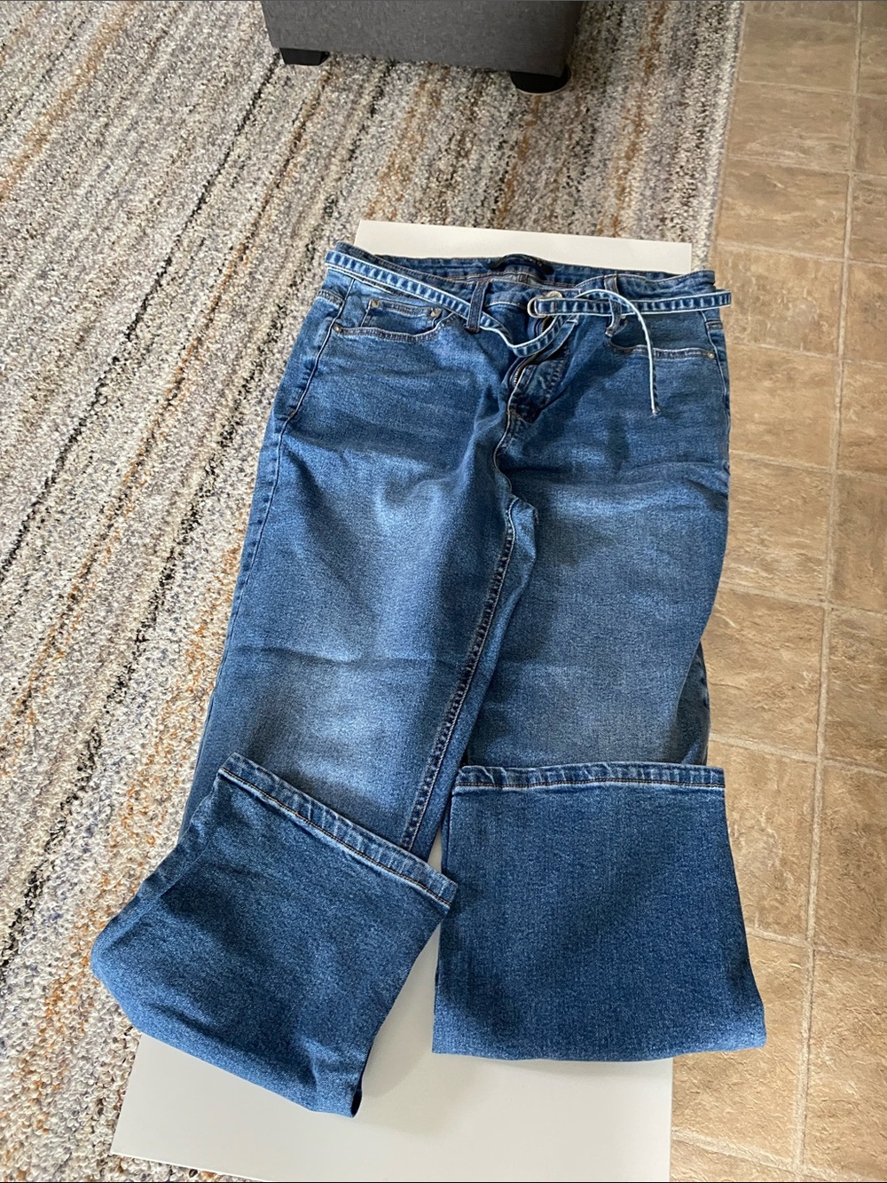 Women's Boyfriend Jeans in Medium Blue Wash
